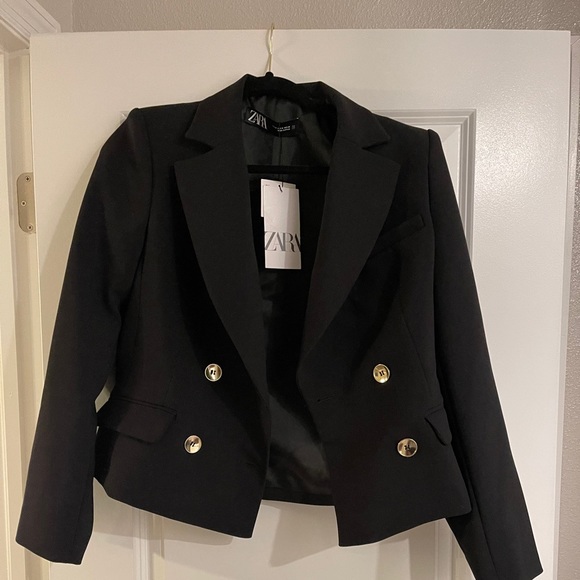 Zara Jackets & Blazers - BRAND NEW!! Black blazer